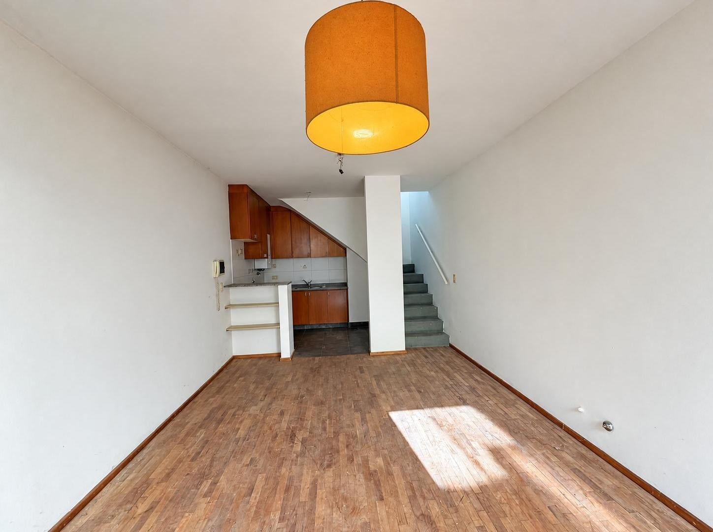 Foto de PH, Casas de pasillo, dos dormitorios, patio, Rosario, Venta., imagen 1