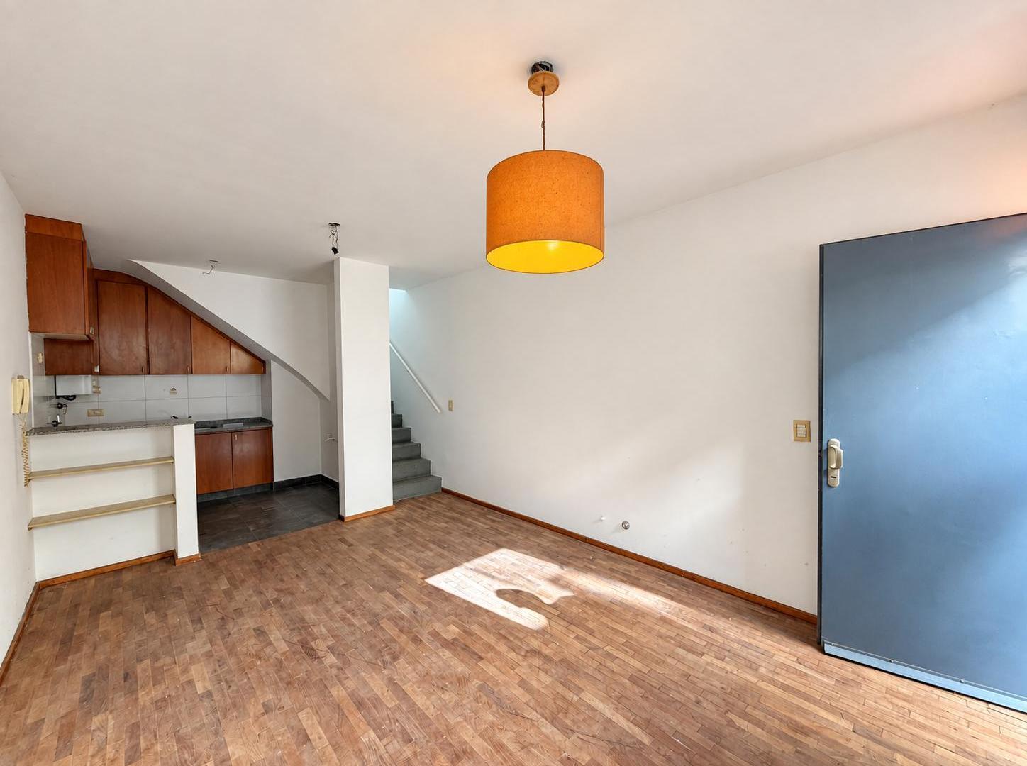 Foto de PH, Casas de pasillo, dos dormitorios, patio, Rosario, Venta., imagen 2