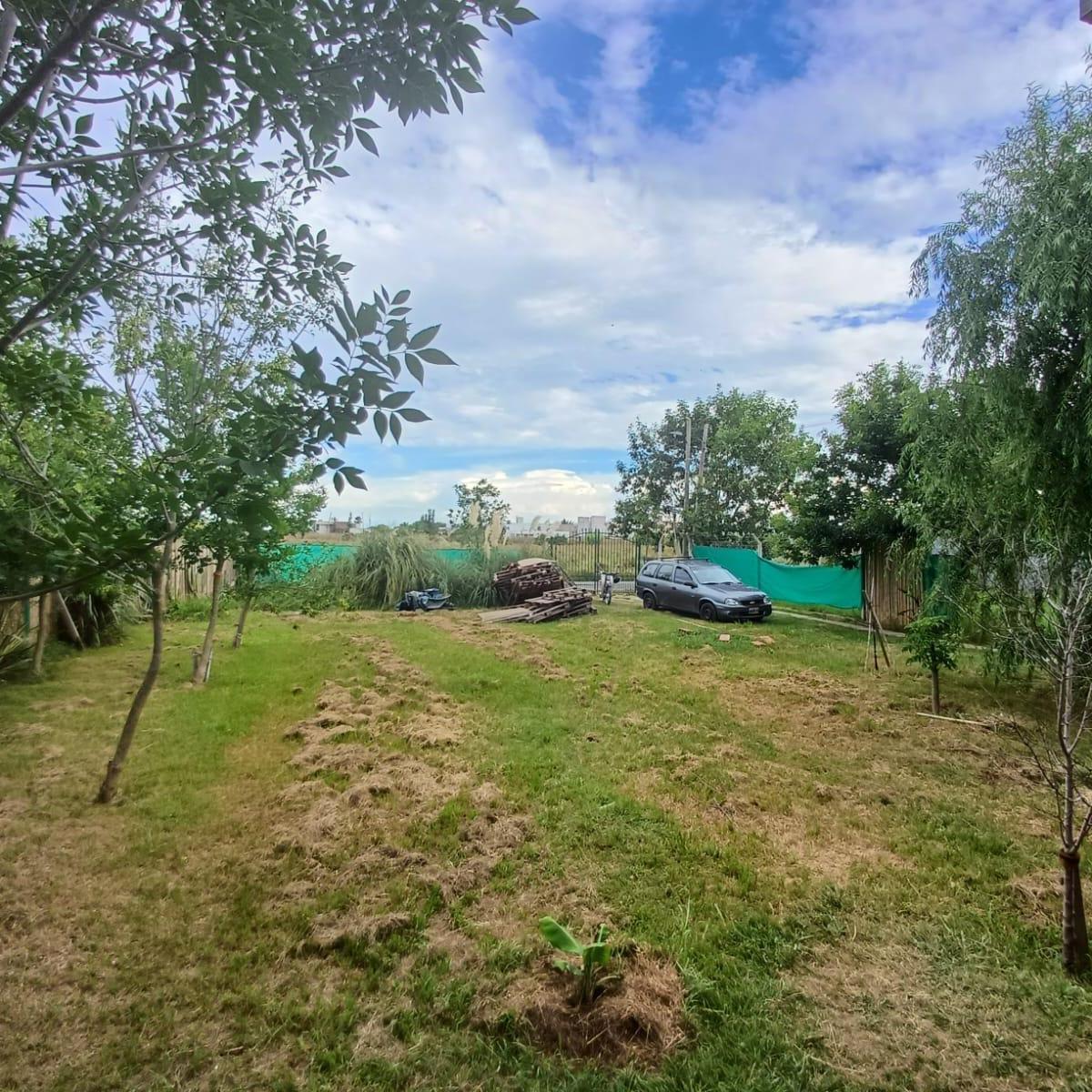 Foto de 2 esq 498-Casa sobre lote de 700 m2 en Villa Castells, imagen 3