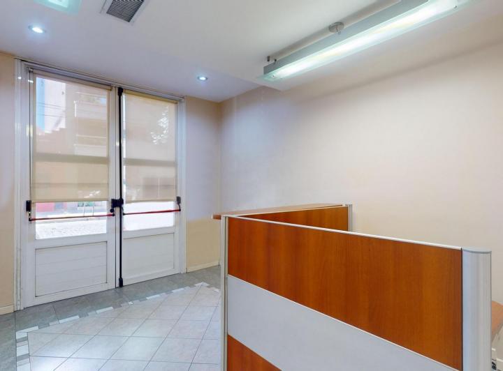 Calle 41 e/ 12 y 13 -Edificio de oficinas y salones 1