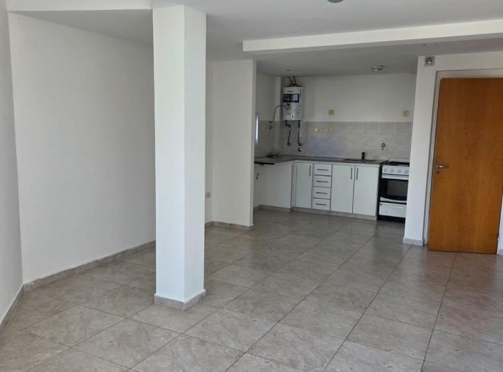 Departamento en alquiler c/ cochera en 2 esquina 65 - La Plata 3