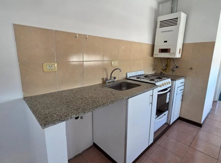 Departamento en alquiler c/ cochera en 27 entre 63 y 64 - La Plata 5