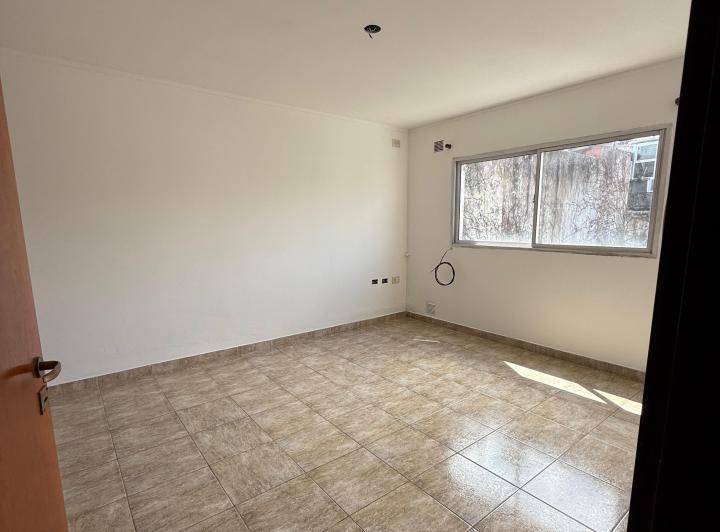 Monoambiente dividido en alquiler - Calle 4 entre 42 y 43 1