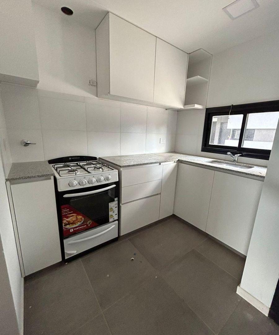 Foto de Dúplex en venta de 1 dormitorio con patio y cochera en 71 entre 134 y, imagen 4