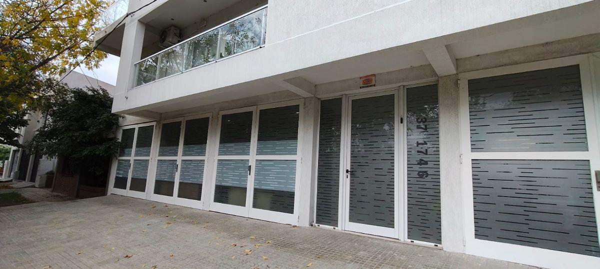 37 esq 30-Monoambiente amoblado en alquiler permanante