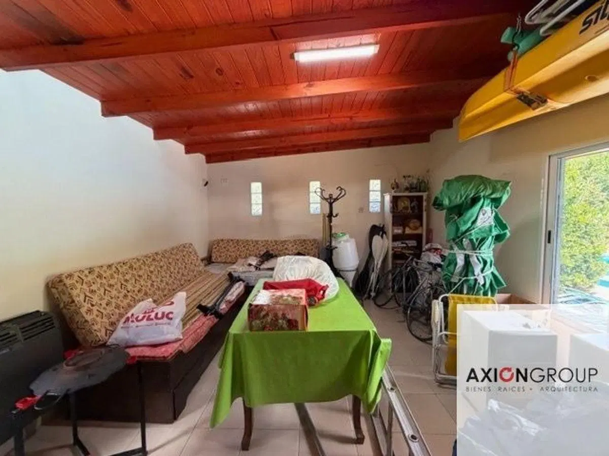 Venta de casa en 305 e/ 50 y 52 - Barrio El Rodeo 8