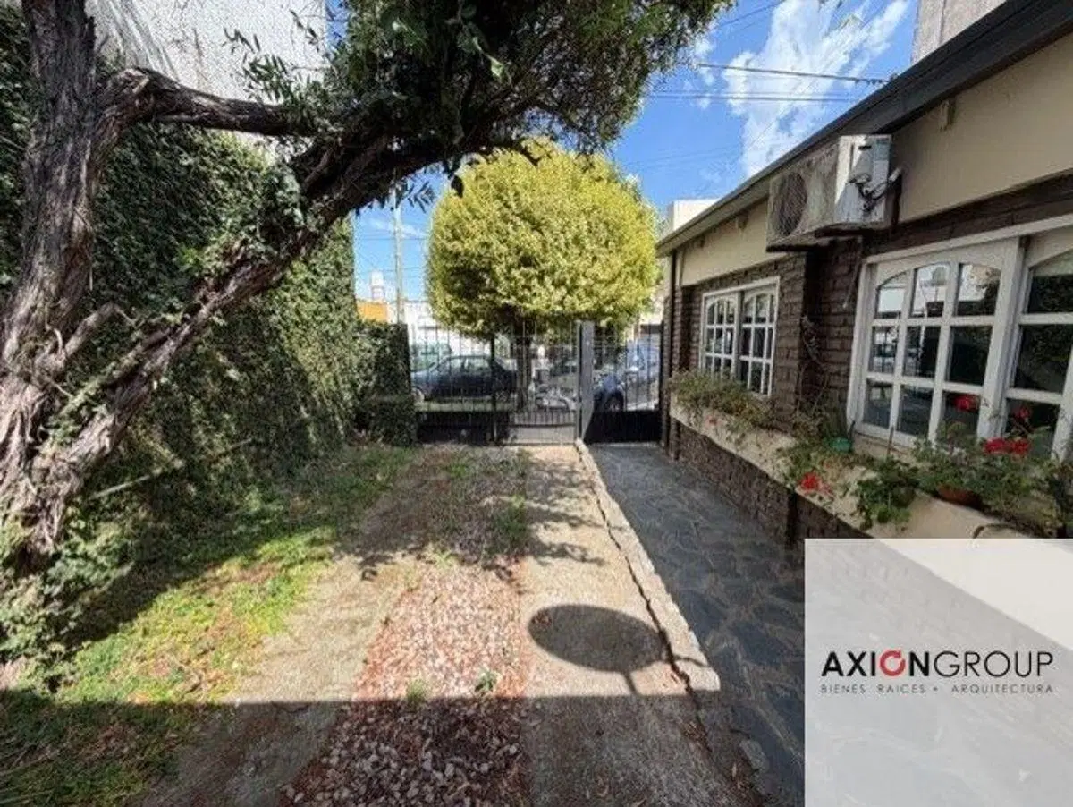 Venta de casa en 67 N 1831 e/ 131 y 132 - Los Hornos 2