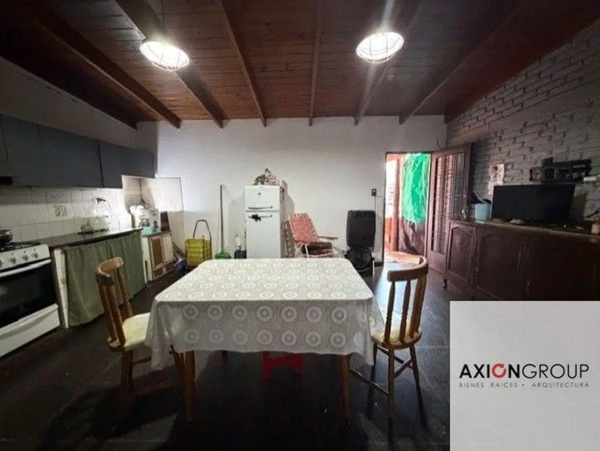 Venta de PH en 61 n 2332 e 141 y 142 - Los Hornos 2