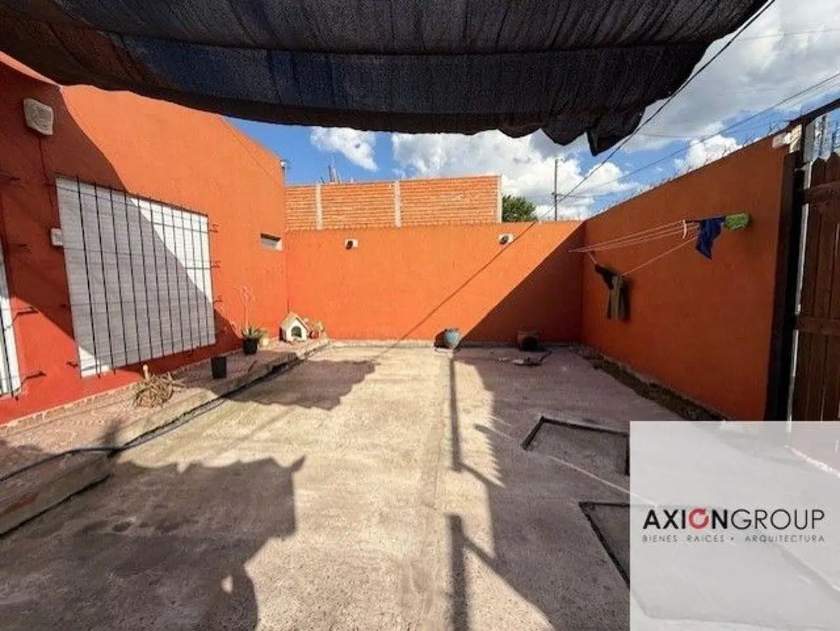 Venta de casa en 142 n 884 e 49 Y 50 - Los Hornos 4