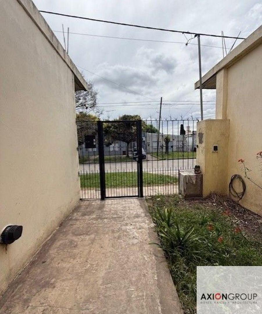 Foto de Venta de casa en 46 N 2322 esq. 141 bis - La Plata, imagen 3