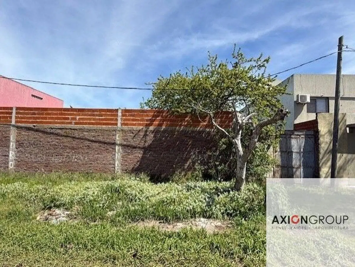 Venta de terreno en 148 n 1628 e 65 y 66 - Los Hornos 6
