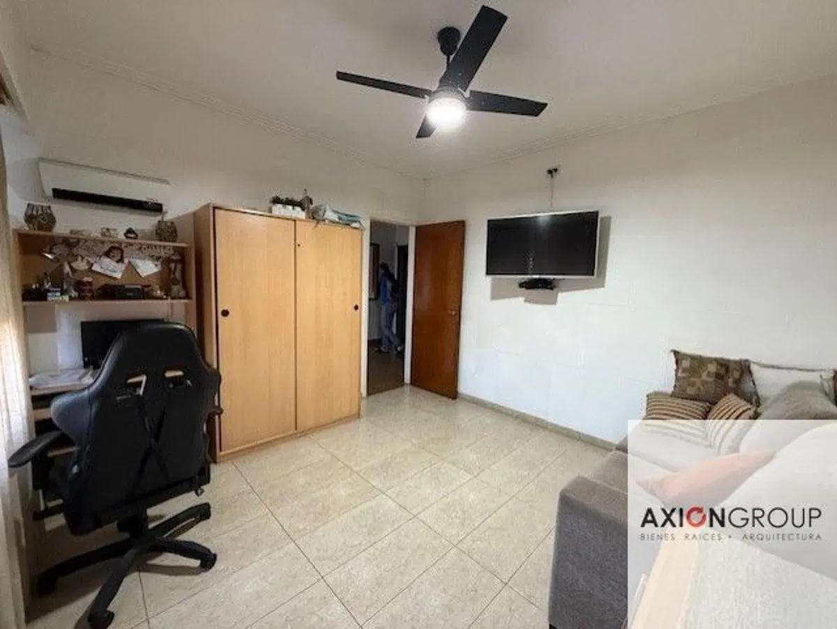 Venta de casa en 131 n 1697 esq. 67 - Los Hornos 5