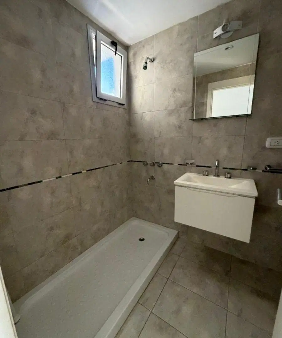 Departamento en alquiler de un dormitorio en Avenida 19 entre 55 y 56, La Plata. 3