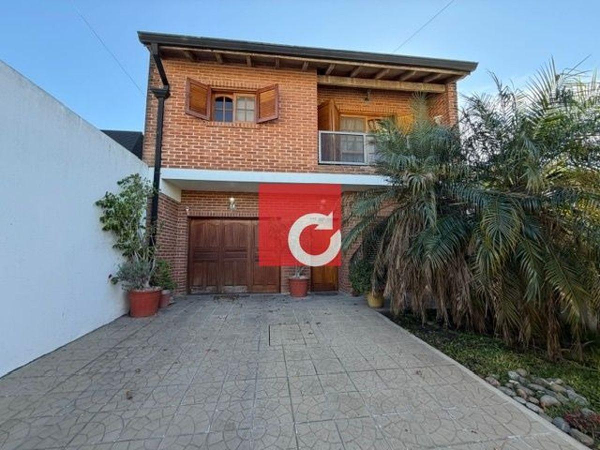 Venta de casa en 14 N 3670 e 159 y 160 - Berisso