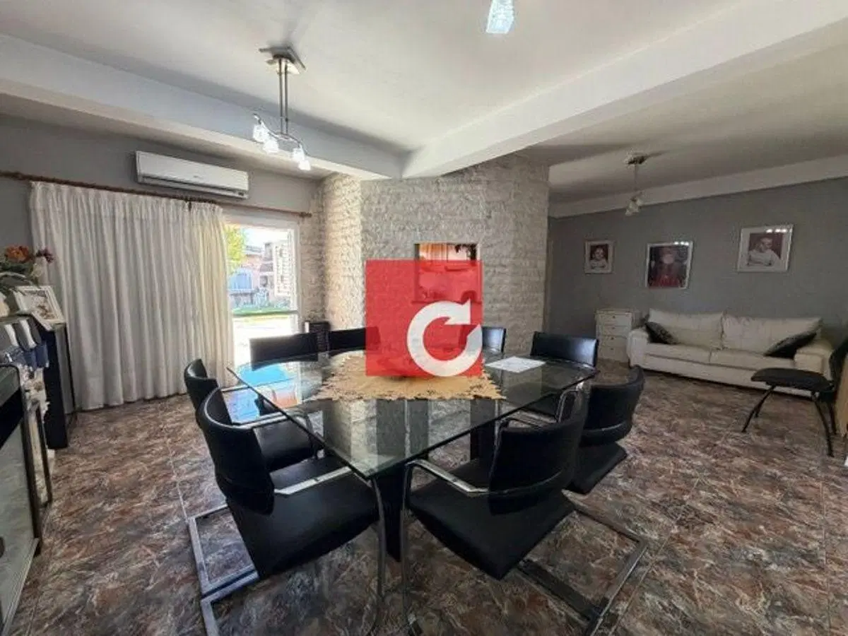Venta de casa en 14 N 3670 e 159 y 160 - Berisso 5