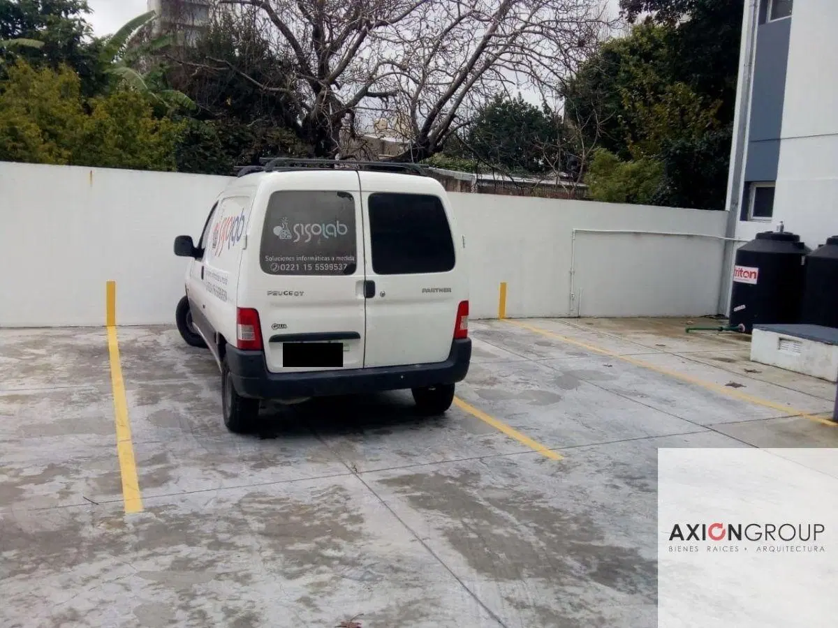 Venta de cochera en calle 62 N 323 e 1 y 2 - La Plata 1