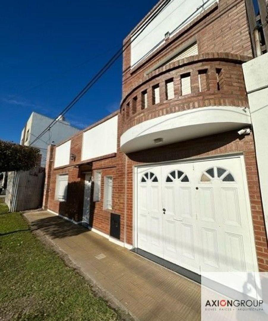Venta de casa en calle 141 e 49 y 50 - Los Hornos