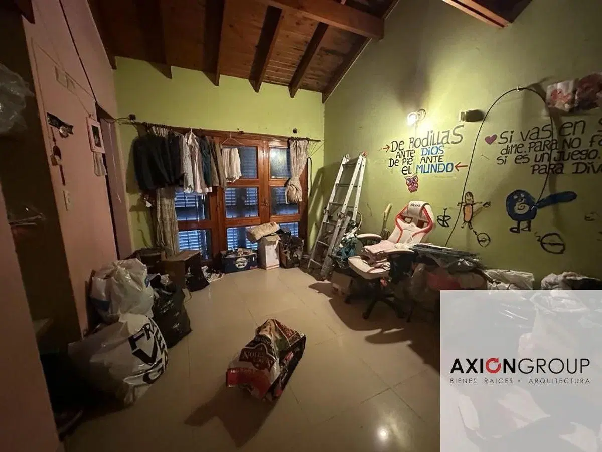 Venta de casa en calle 147 esq. 58 - Los Hornos 3