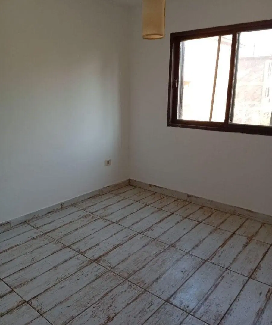 131 E/522 y 523-Depto en alquiler de 2 dormitorios con cochera 2