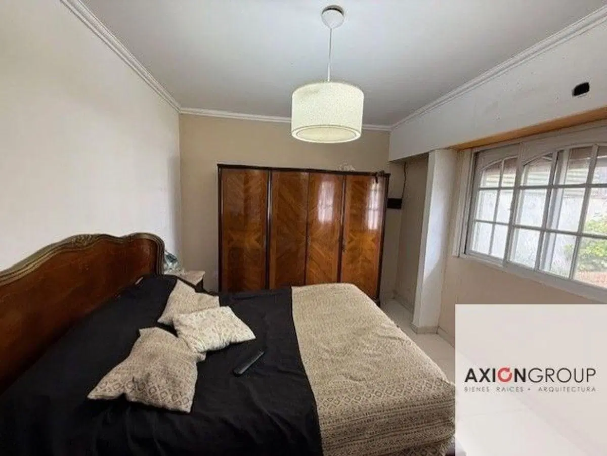 Venta de casa en calle 80 bis e 137 y 138 - Los Hornos 5