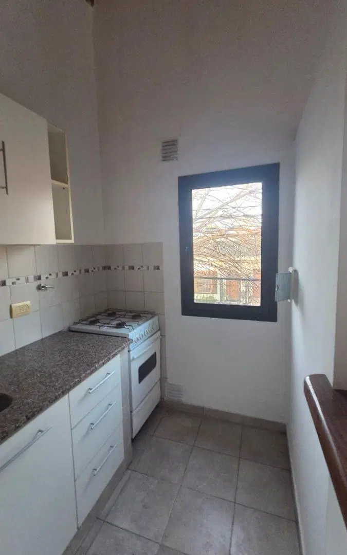Departamento de 1 dormitorio en alquiler en Calle 23 entre Calle 61 y Calle 62, La Plata. 2