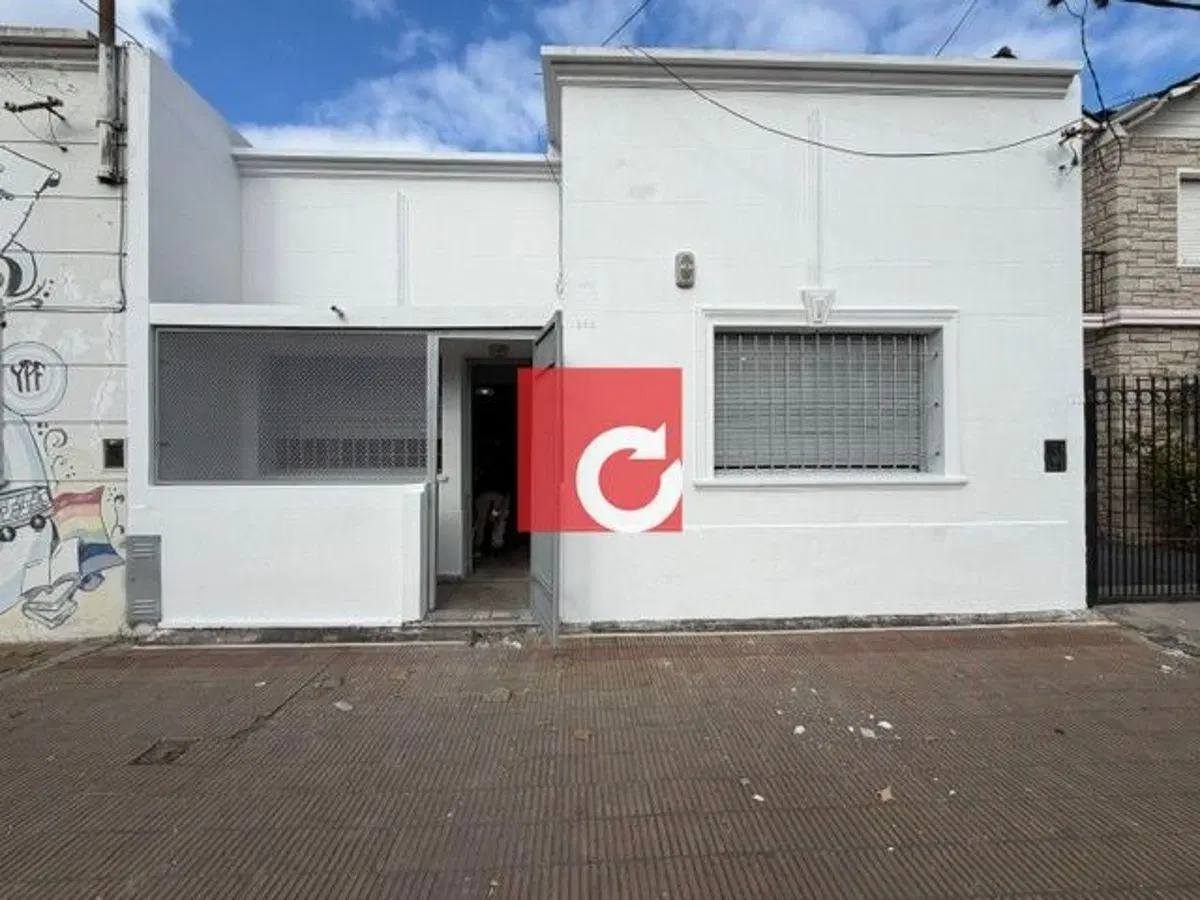Venta de casa en calle 60 N 1888 e 132 Y 133 - Los Hornos 2