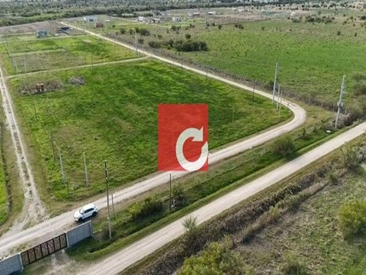 Venta de lote en calle 4 e/7 Y 8 - Barrio Los Teros 3