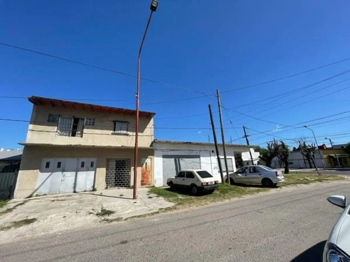 Venta de locales comerciales en Av. 137 y 524 - San Carlos 5