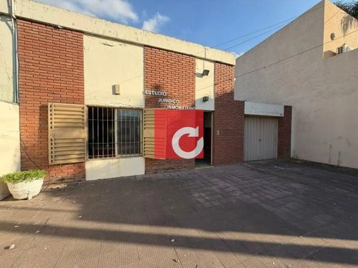 Venta de casa en Av. Montevideo n 1773 e 19 y 20 - Berisso 4