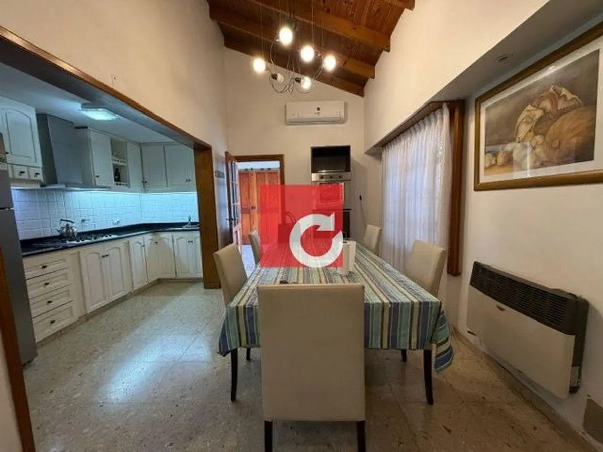 Venta de casa en calle 150 N 780 e/ 9 y 10 - Berisso 8