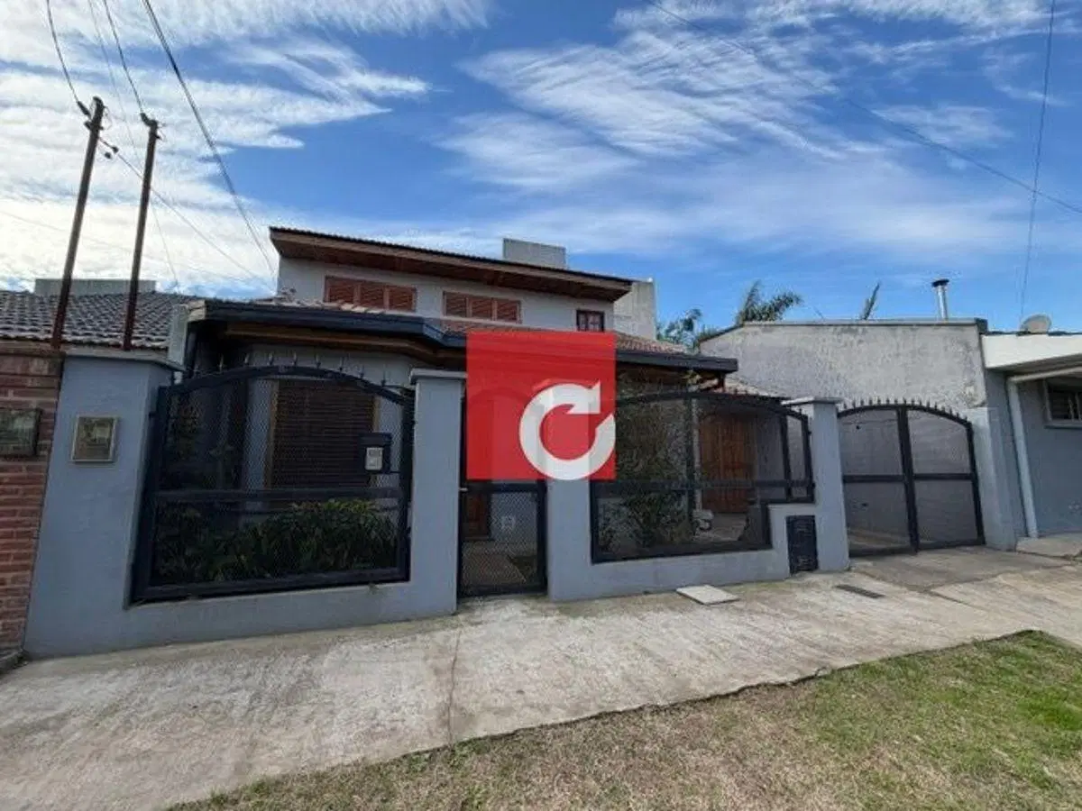 Venta de casa en calle 150 N 780 e/ 9 y 10 - Berisso 2
