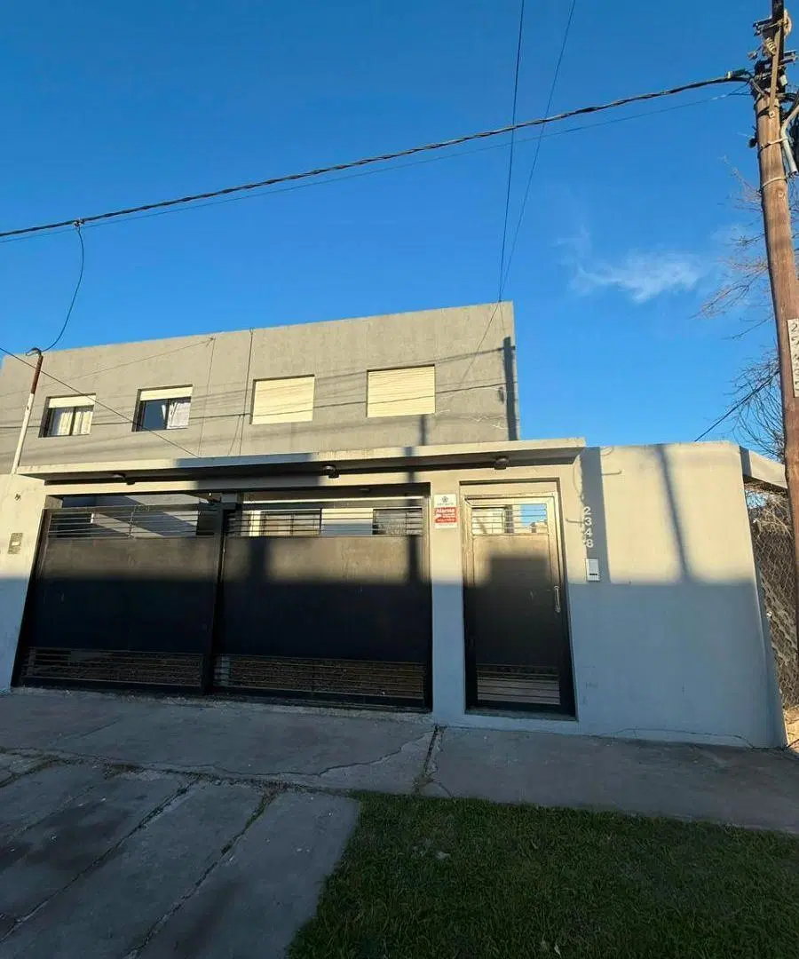 Dúplex en alquiler de 2 dormitorios en 43 esquina 142 La Plata 5