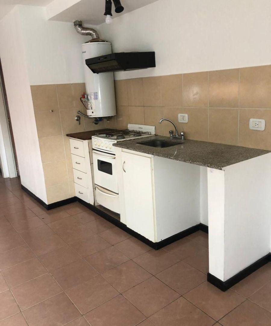 Foto de Departamento de un dormitorio en alquiler en calle 27 n 1525 entre 63 y, imagen 1