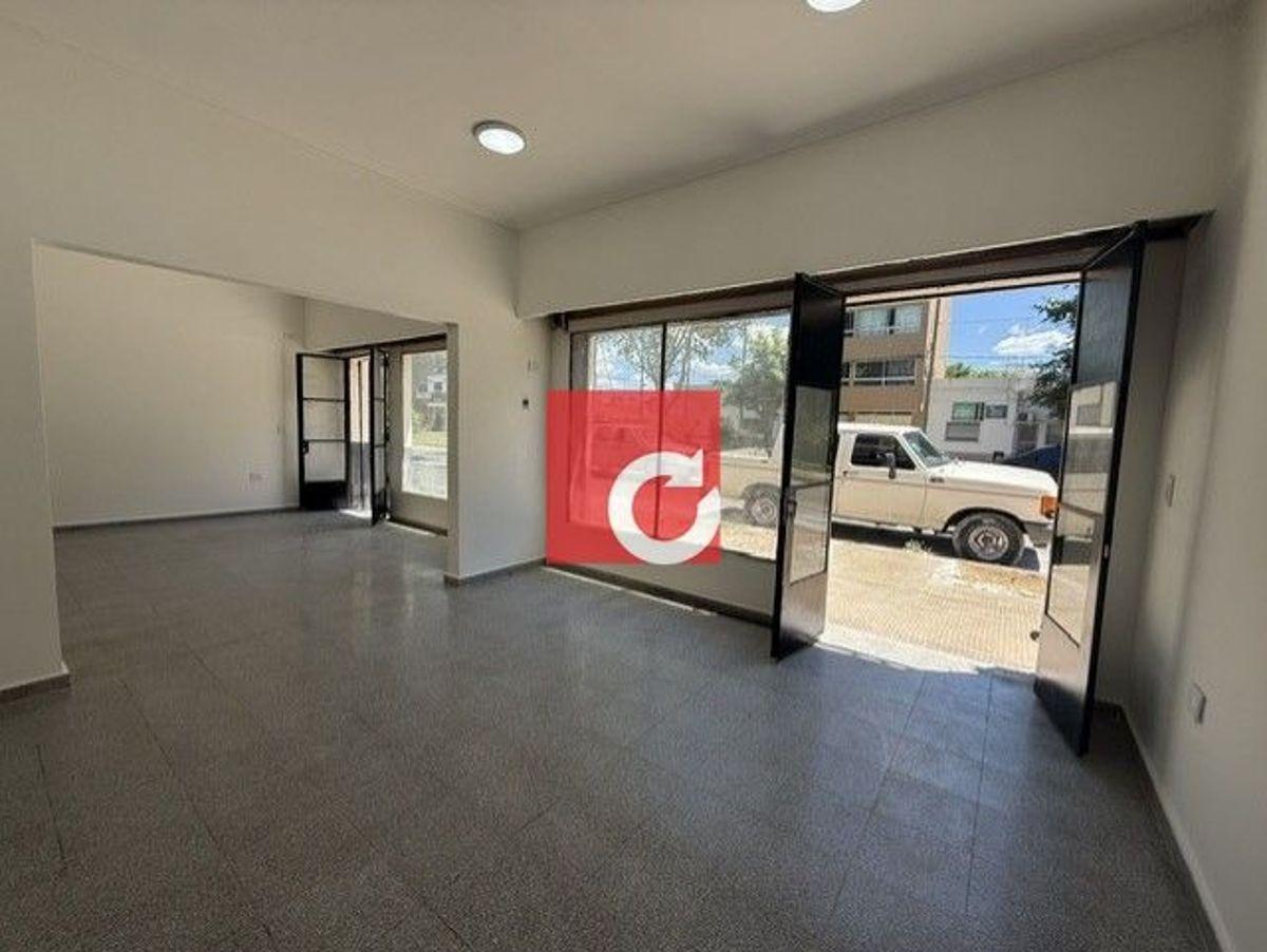 Foto de Alquiler de local comercial en diag. 74 N 3180 e 26 y 68 - La Plata, imagen 1