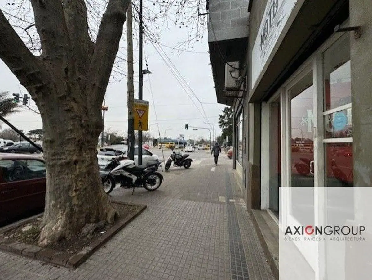 Alquiler de local comercial en calle 7 N 1945 e 71 y 72 - La Plata 5