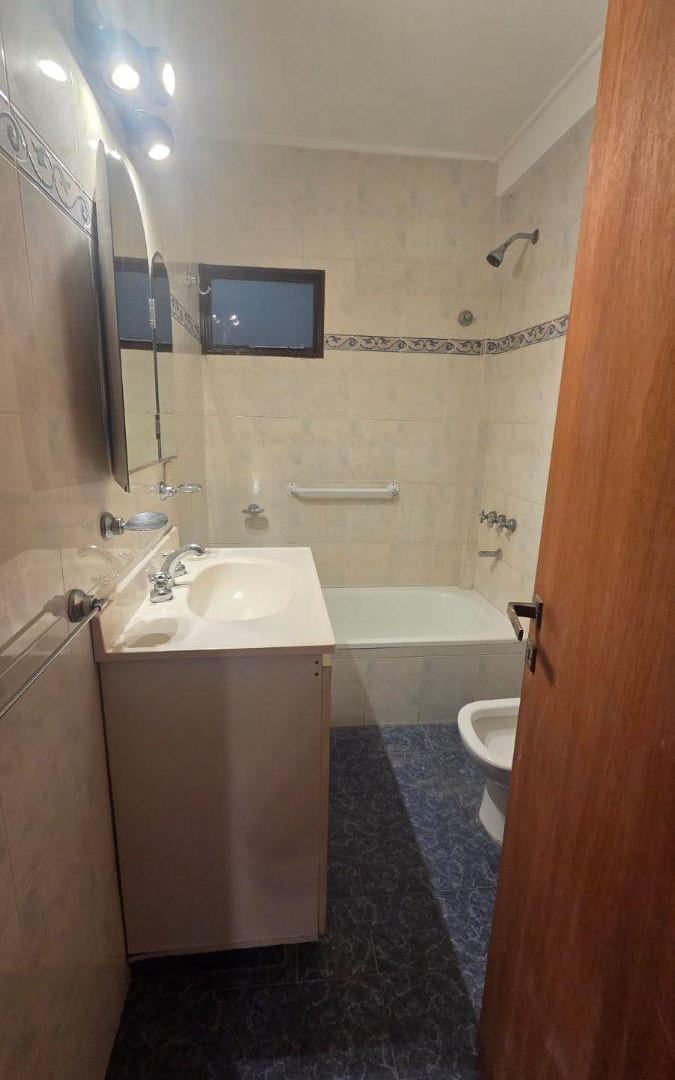 Foto de USO PROFESIONAL - CASA DE 3 HABITACIONES - 47 e 17 y 18, imagen 5