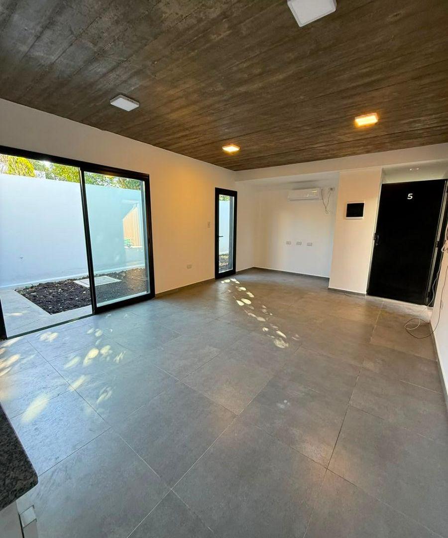 Foto de Departamento en alquiler en Calle 7 entre 54 y 55, Villa Elisa, La, imagen 2