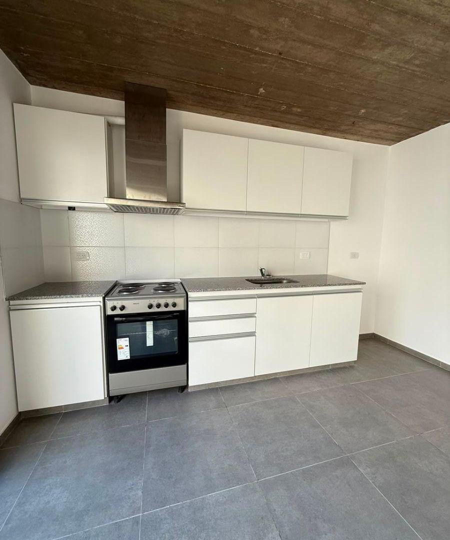 Foto de Dúplex en alquiler en Calle 7 entre 54 y 55, Villa Elisa, La Plata., imagen 3