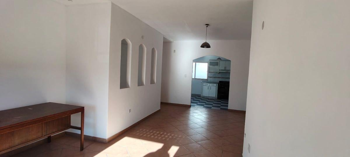 Foto de 520 E/152 y 152 bis-Casa de 3 dormitorios en P.A., imagen 2