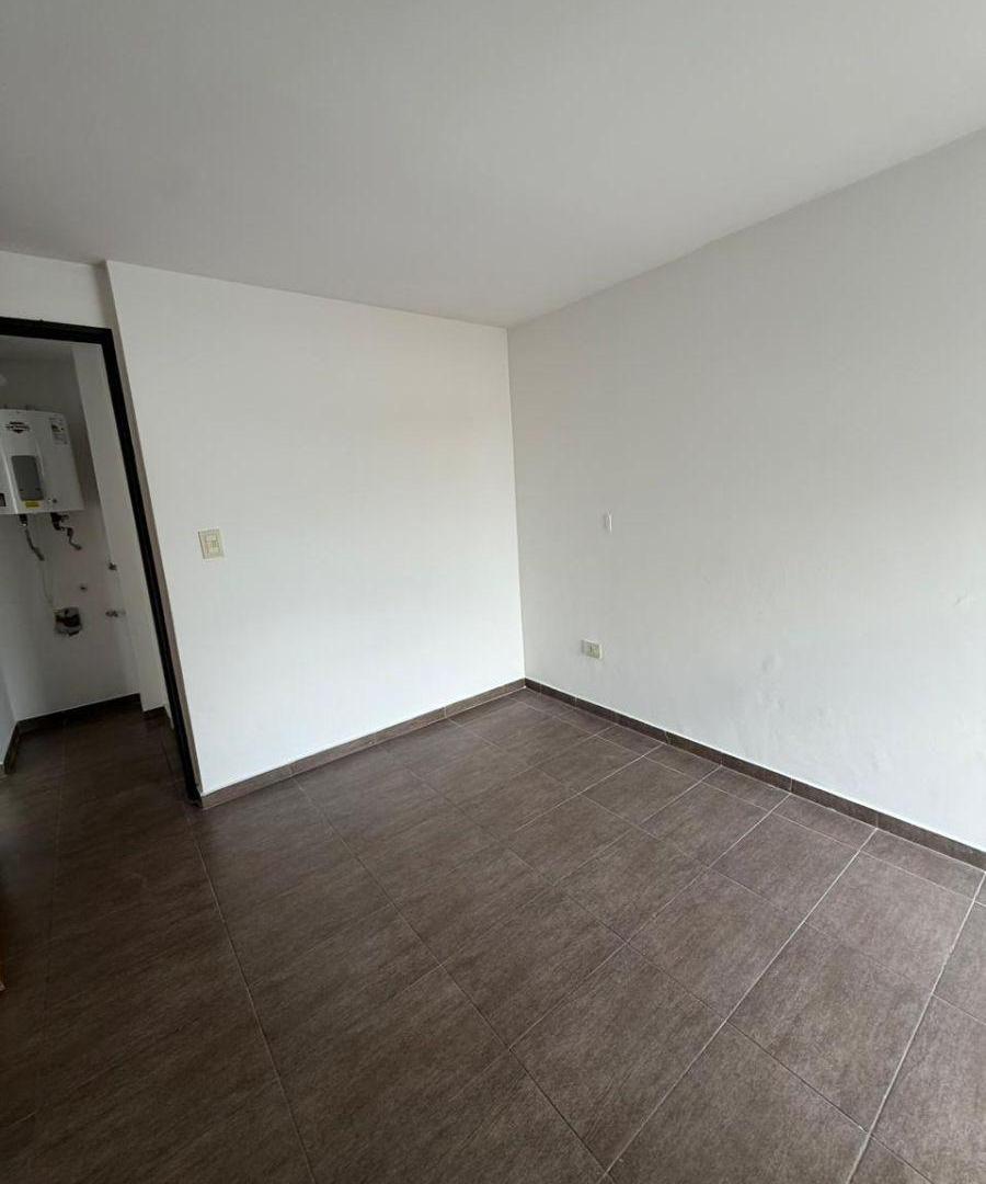 Foto de Departamneto en alquiler en 14 entre 33 y 34 La Plata, imagen 2