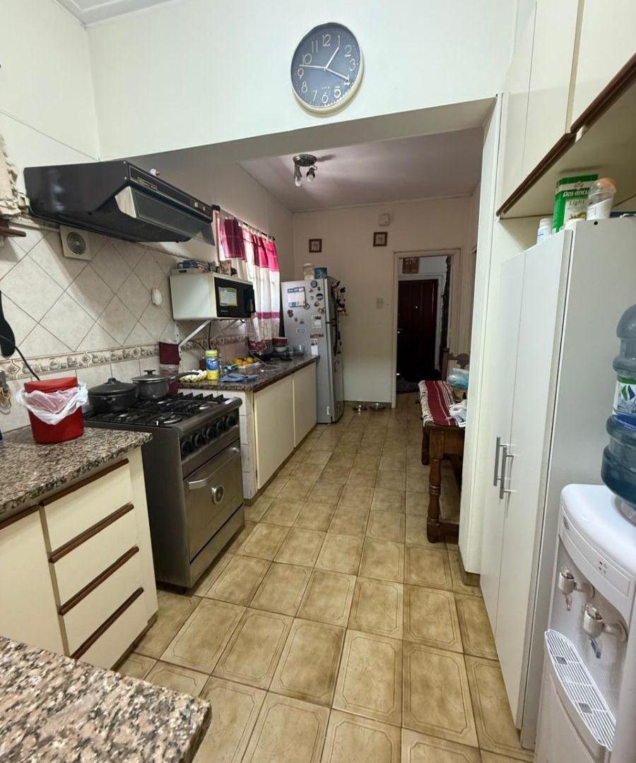 Foto de Casa con galpón en alquiler en Los Hornos 65 entre 141 y 142, imagen 4