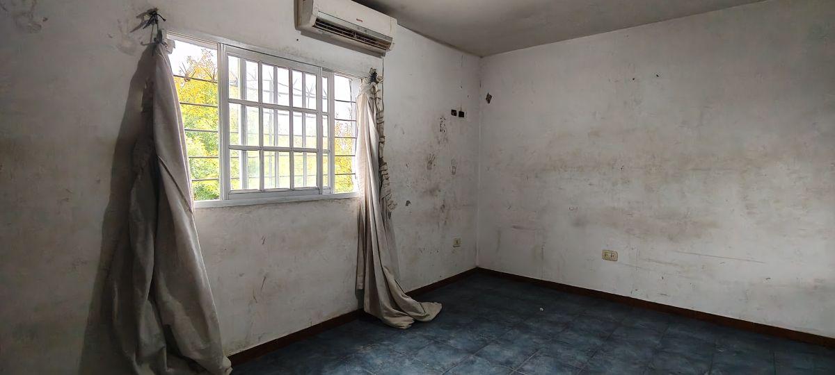 Foto de 152 bis E/ 520 y 521-Galpón y casa a refaccionar, imagen 5