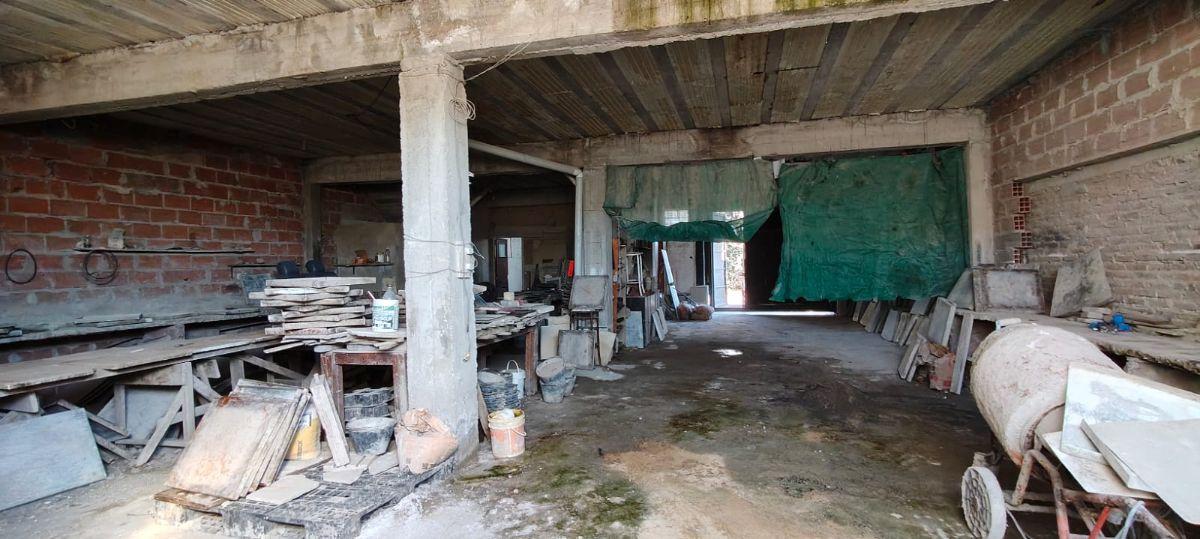 Foto de 152 bis E/ 520 y 521-Galpón y casa a refaccionar, imagen 3