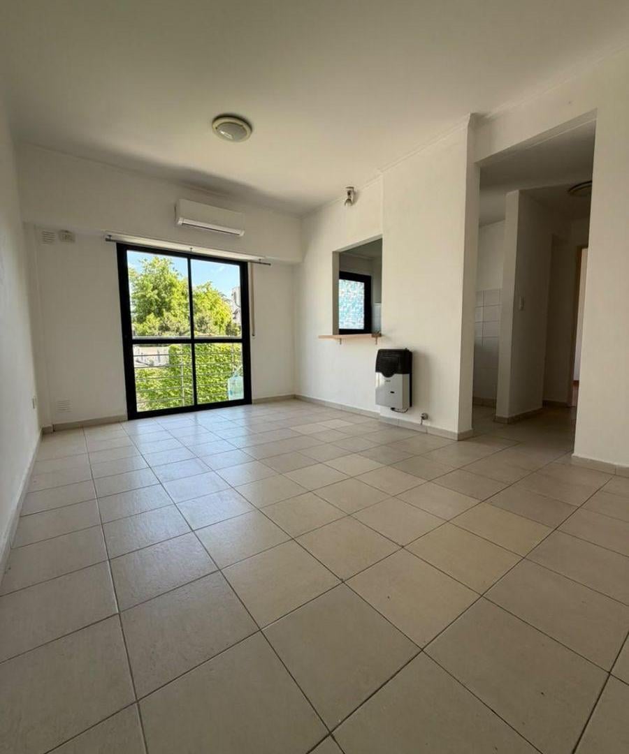 Foto de Departamento en alquiler en Calle 69 entre Calle 18 y Calle 19, imagen 2