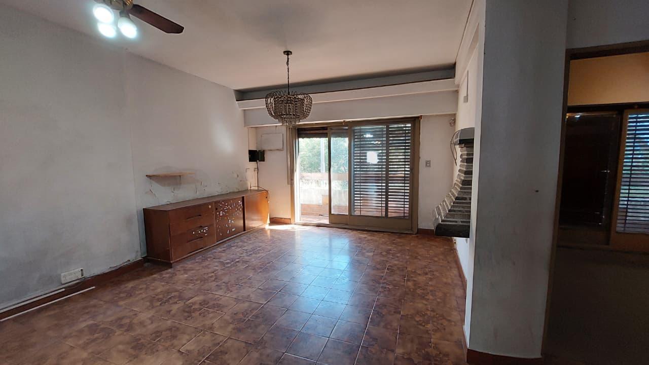 Casa S/Lote propio Planta Alta   Local en Venta en Floresta