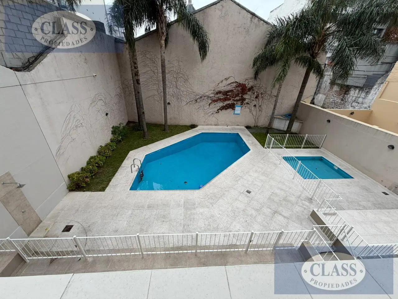 DEPARTAMENTO 2 AMBIENTES CON PATIO EN ALQUILER EN FLORES - PISCINA - SUM - SEGURIDAD 24 HS PRESENCIA 1