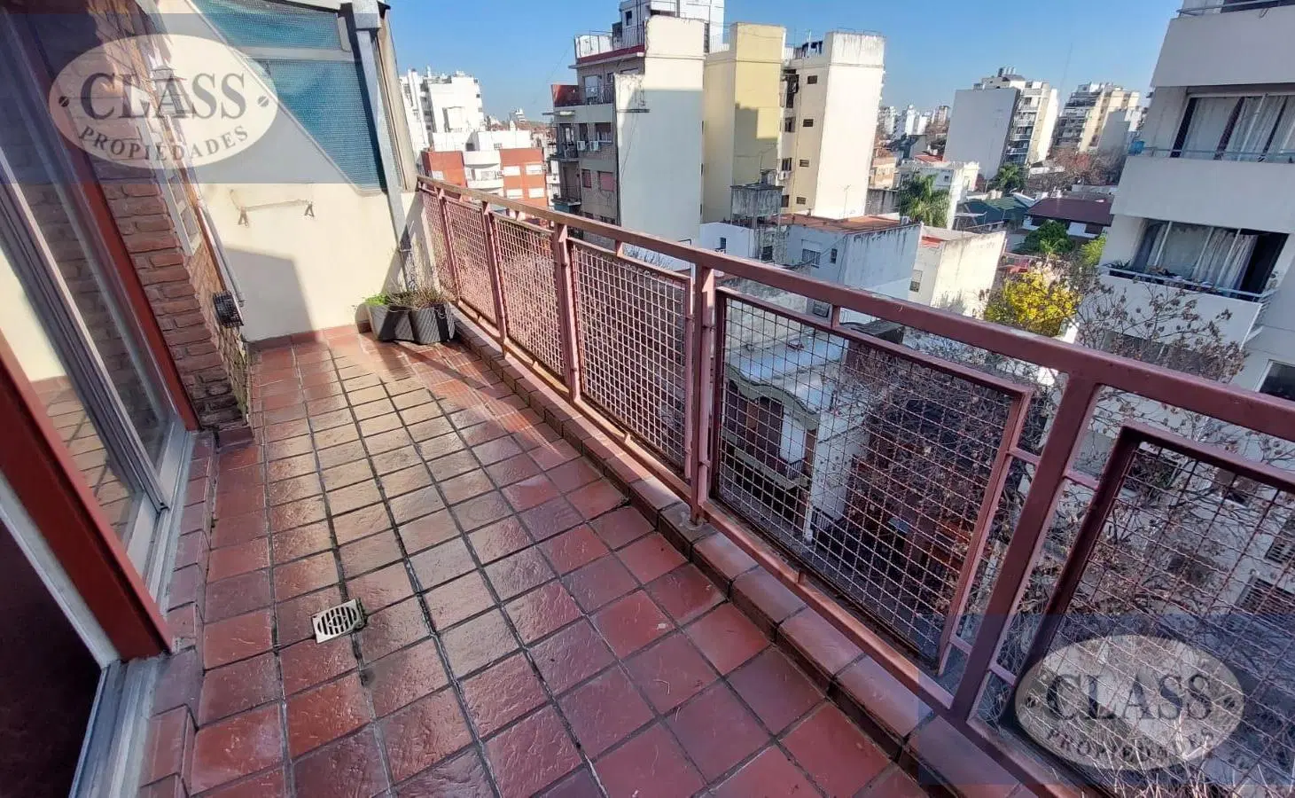PISO DE 5 AMBIENTES EN VENTA EN FLORESTA, CON TERRAZA PROPIA, QUINCHO, PARRILLA Y COCHERA!!! 4