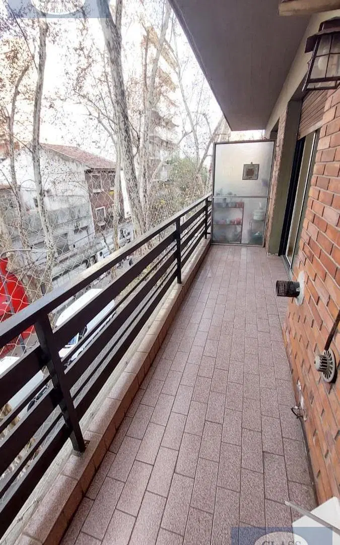 IMPECABLE 3 AMBIENTES AL FRENTE CON BALCÓN EN ALQUILER EN FLORES!!! 8