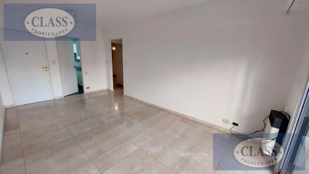 IMPECABLE 3 AMBIENTES AL FRENTE CON BALCÓN EN ALQUILER EN FLORES!!! 3