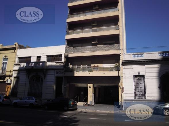 Foto de DEPARTAMENTO 2 AMBIENTES AL CONTRAFRENTE CON BALCON EN ALQUILER EN, imagen 2